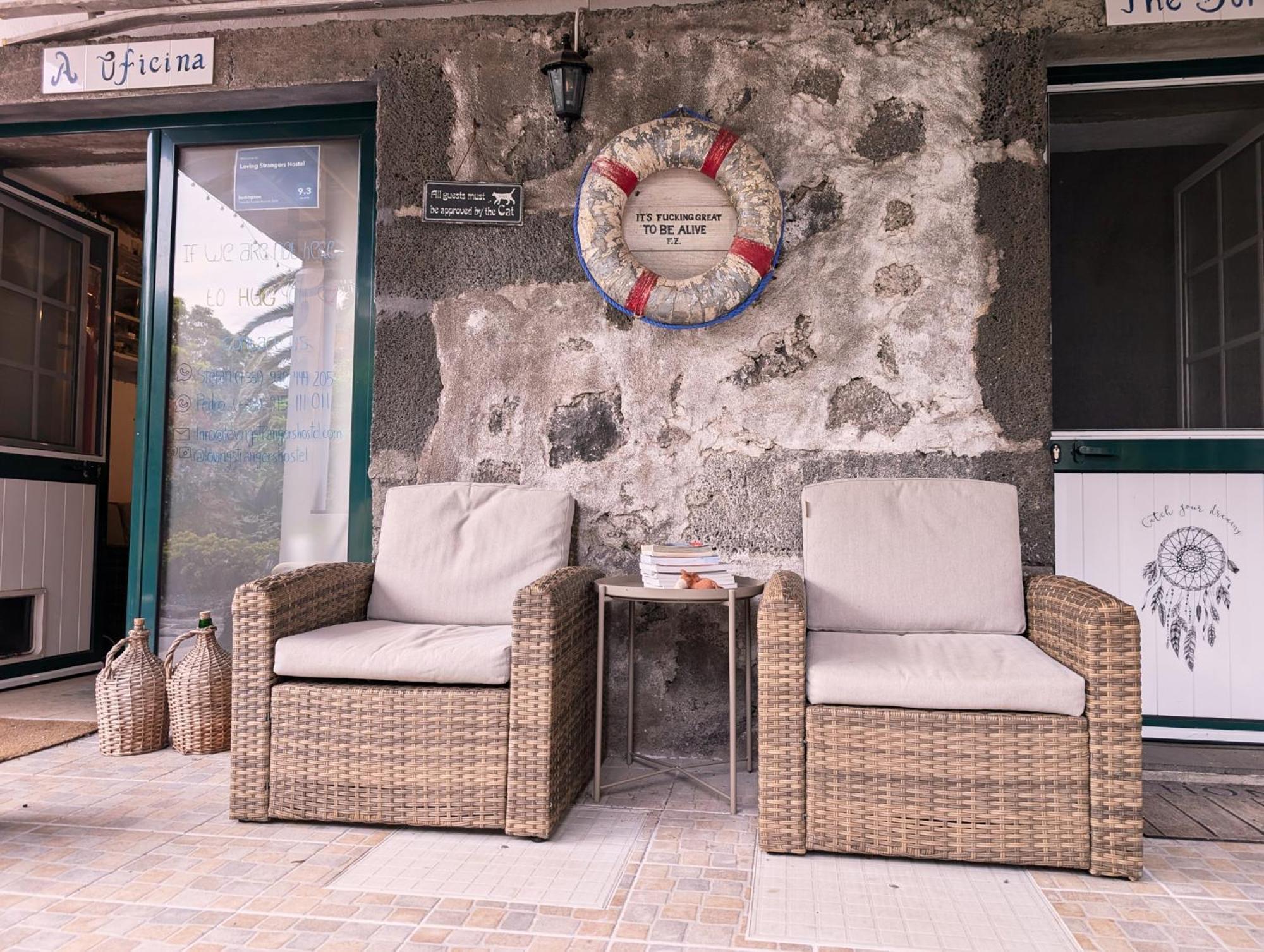 Loving Strangers Hostel Madalena  Exterior photo